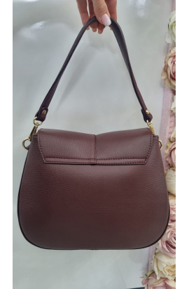 Bordov&aacute; kožen&aacute; crossbody kabelka Vera Pelle