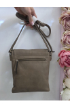Menšia hnedá crossbody kabelka